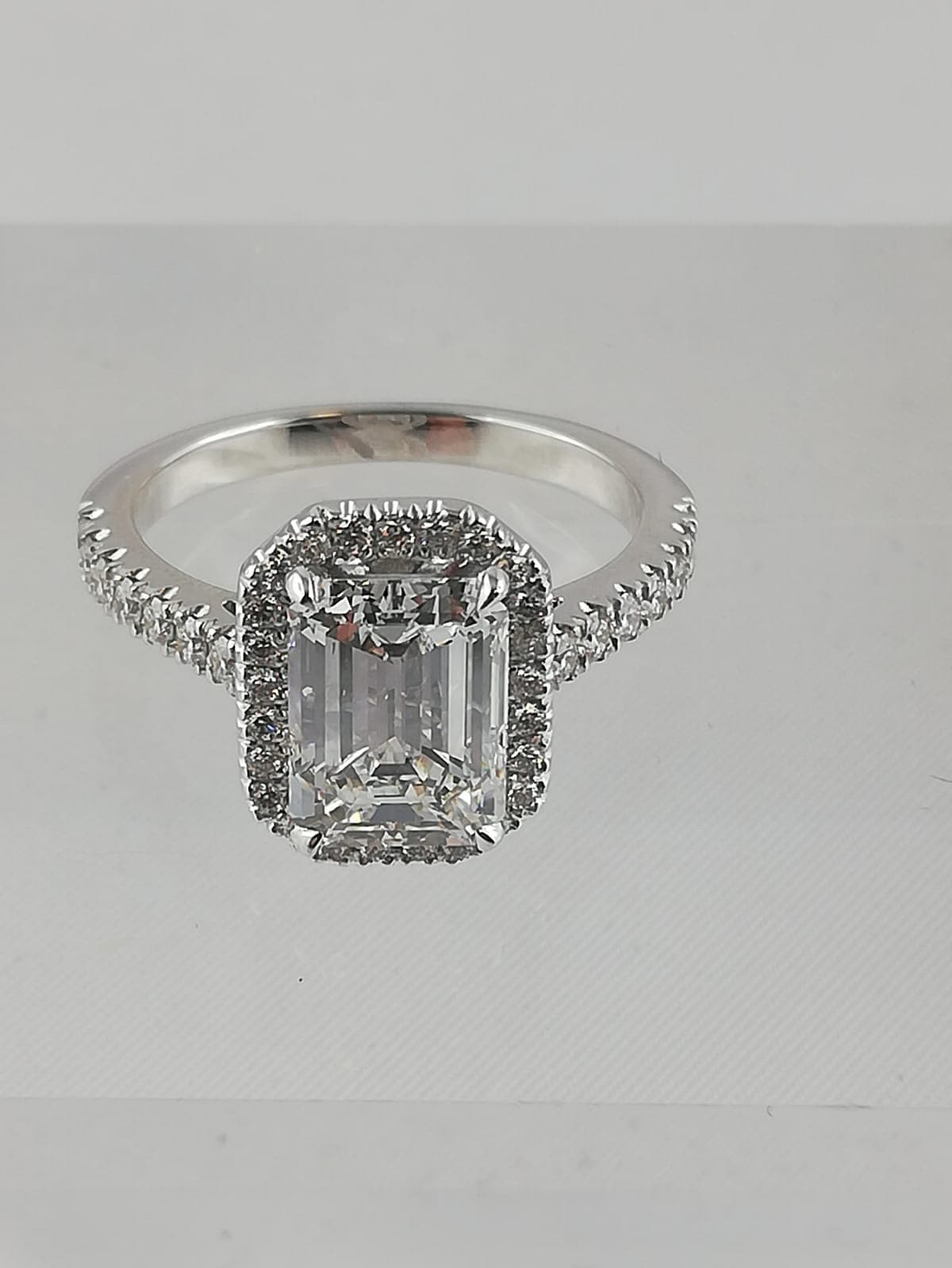 Expertise gemmologique diamant à Rueil-Malmaison